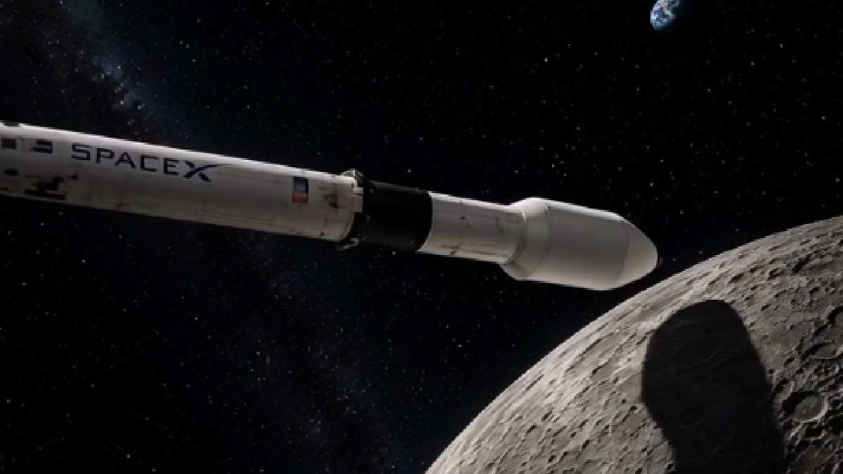SpaceX Falcon 9 rocket stage approaching the Moon | Photo Credit: https://x.com/whatupMMJtucson