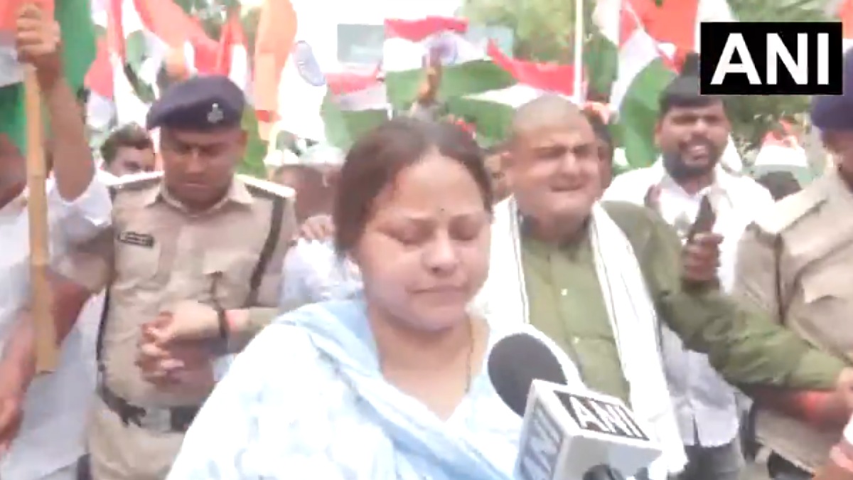 Tejashwi Yadav Held in Patna Protest Over Bihar Exam Leaks, Jobs Crisis and Police Action