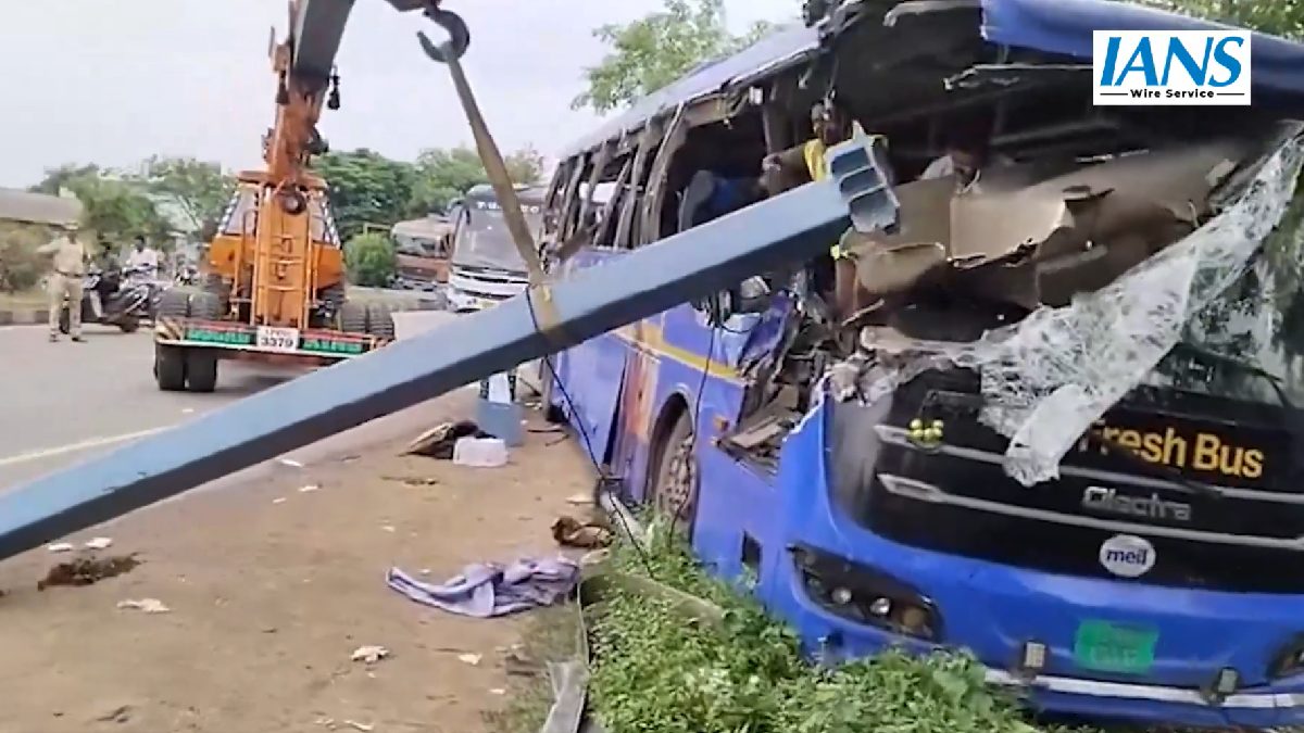 Telangana Bus-Container Collision in Suryapet | Photo Credit: IANS