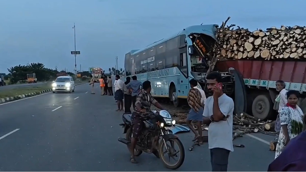 RTC Bus-Lorry Collision on NH-71 Leaves 16 Injured in Tirupati District