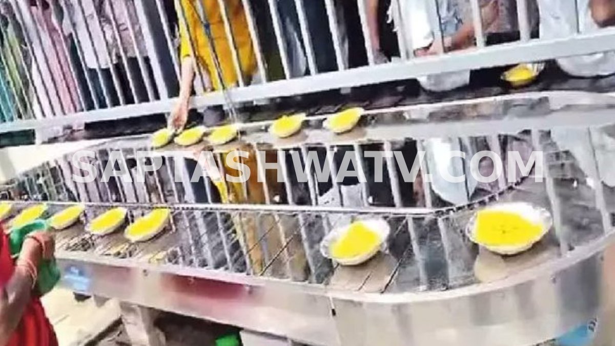 ಭಕ್ತರ ಅನುಕೂಲಕ್ಕಾಗಿ ₹10 ಲಕ್ಷ ವೆಚ್ಚದಲ್ಲಿ ‘ಮೂವಿಂಗ್ ಟೇಬಲ್’ ವ್ಯವಸ್ಥೆ ಪರಿಚಯಿಸಿದೆ.