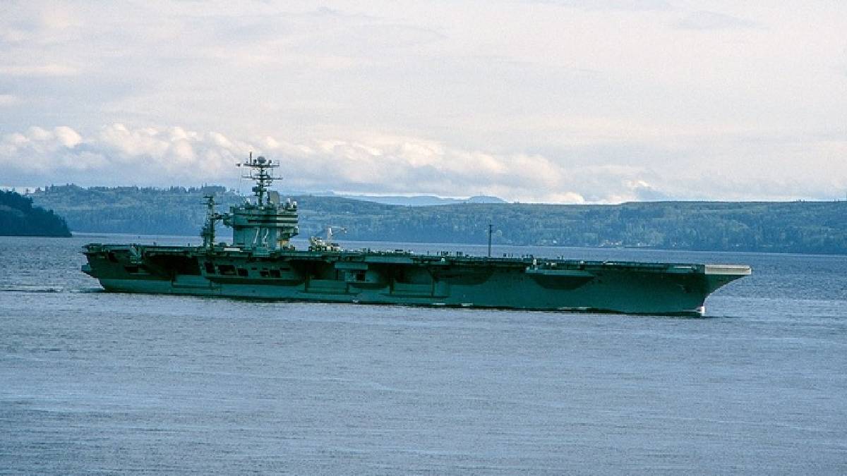 US Navy Sailors Face Mental Strain During Gulf Deployment, Attempts Suicide