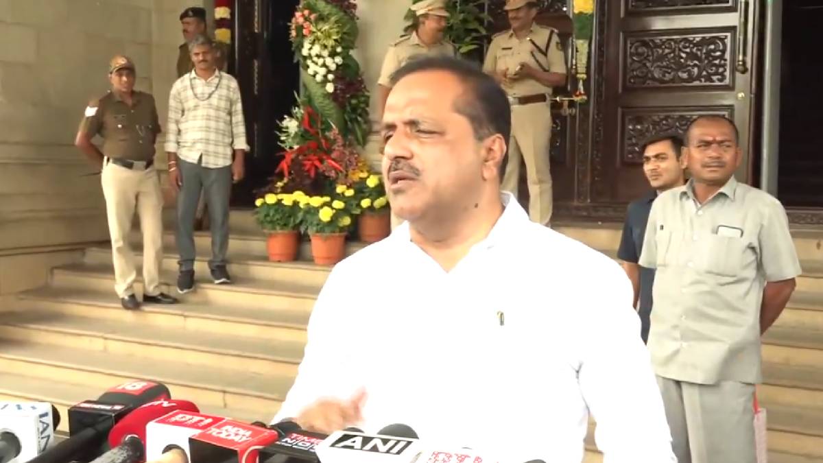UT Khader Warns Food Establishments Across Karnataka as Extensive Safety Inspections Planned