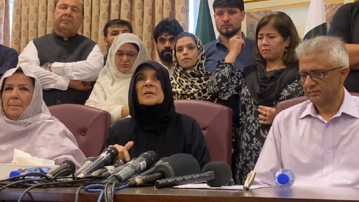 Imran Khan ‘Tortured’ in Jail? Sister Makes Shocking Allegations Over Hospital Visit