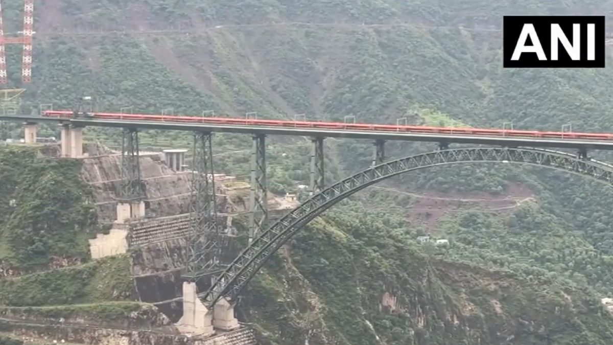 Vande Bharat Train Reaches 100 kmph on World’s Highest Chenab Bridge, Boosting Kashmir Connectivity