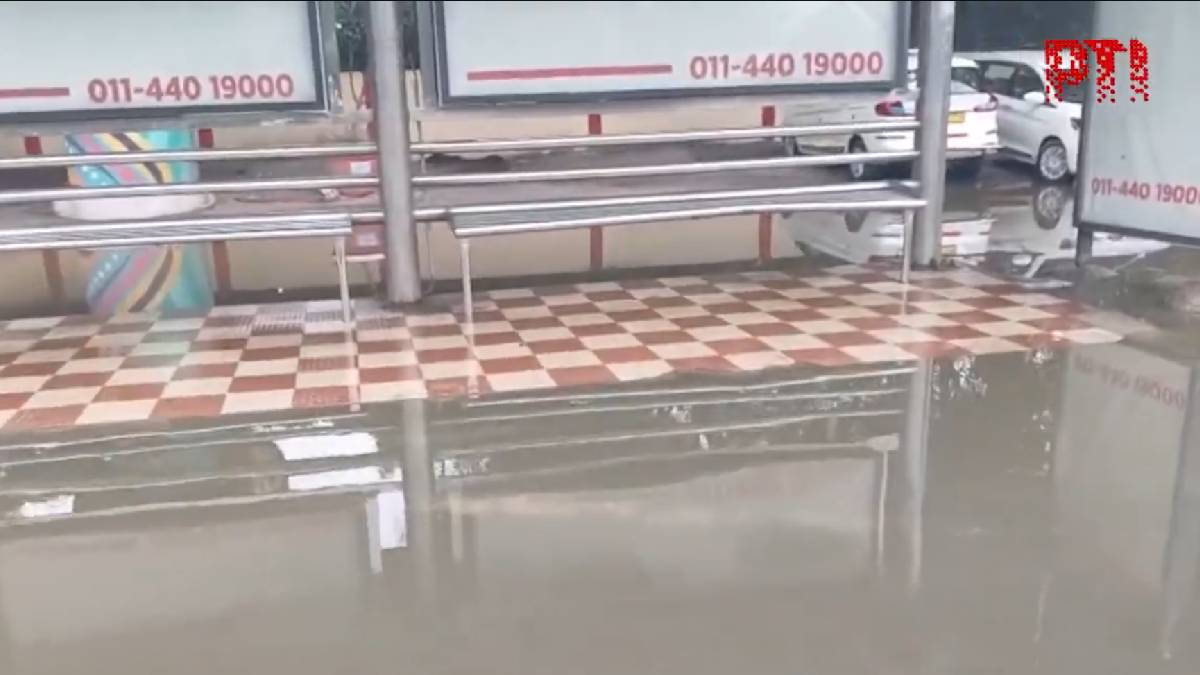 Early Morning Rain Causes Waterlogging Near APS Colony on Delhi Cantt National Highway