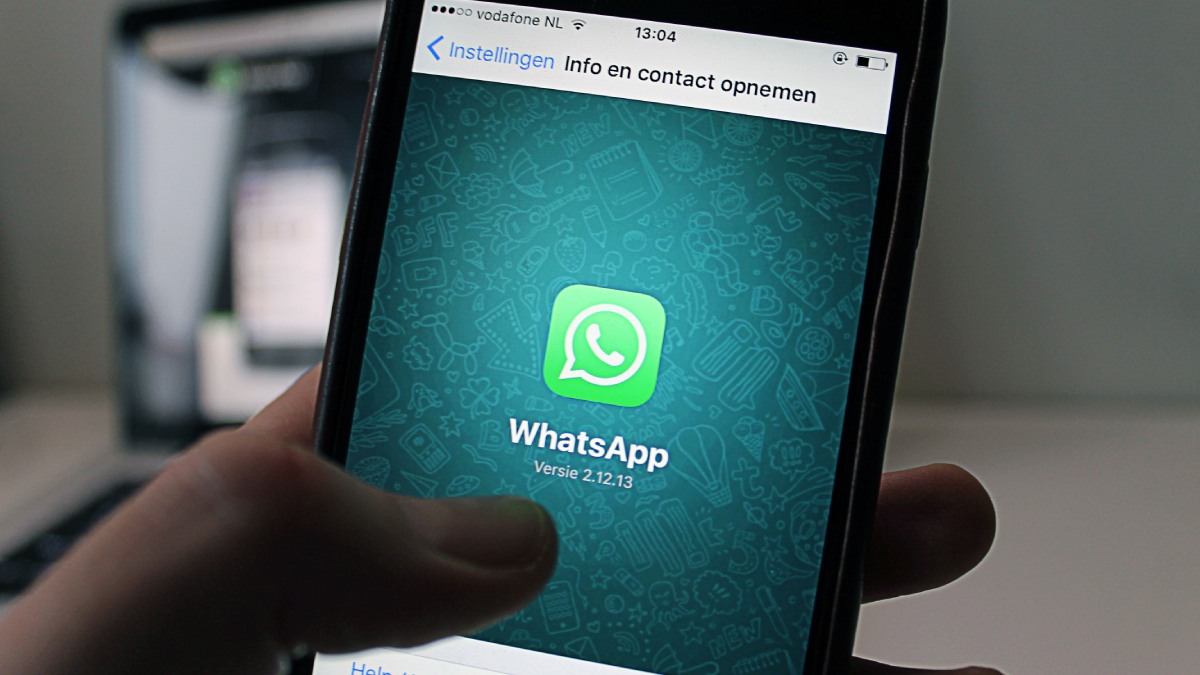 WhatsApp Accounts Locked Under Review | Photo Credit: www.pexels.com