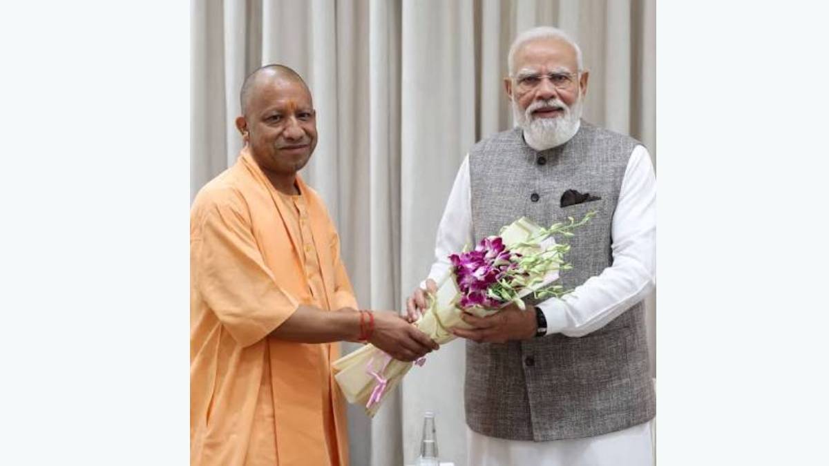 Yogi Adityanath Arrives at PM Modi’s Residence in Delhi for Key Meeting