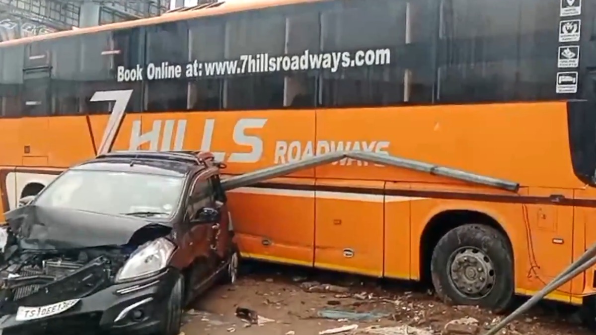 Shamshabad Bus Accident: Man Killed, 50 Injured | Photo Credit: https://x.com/ANI/
