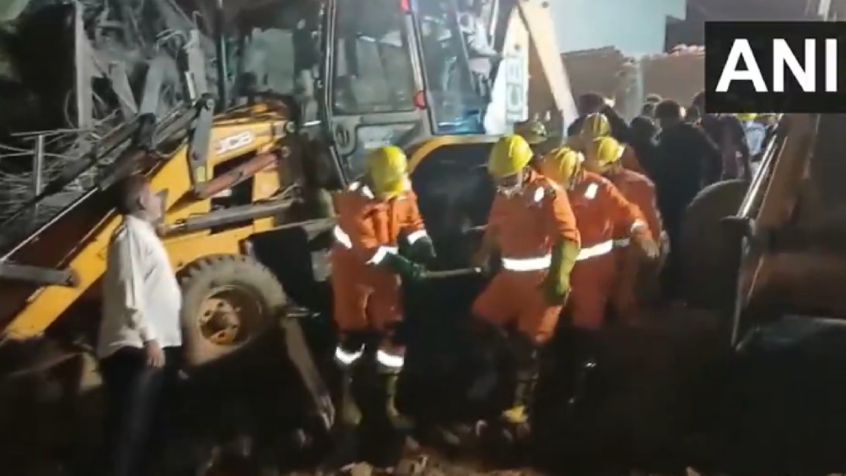 4 Dead, Several Workers Trapped in Haryana | Photo Credit: ANI