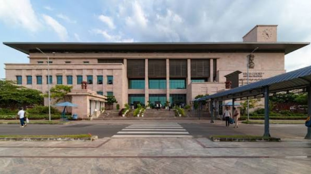 AP High Court Restricts Vizag Police From Summoning Parties In Civil Disputes