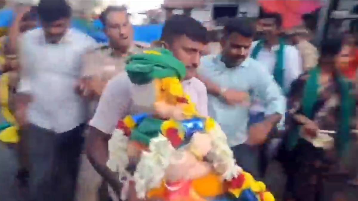 Bidadi Farmers’ Protest: Ganesha Idol Removal Sparks Strong Objection