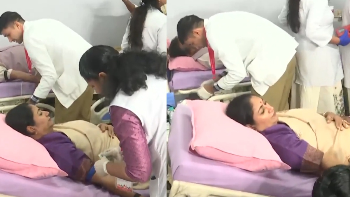PM Modi Birthday: Delhi CM Rekha Gupta Donates Blood at Mega Delhi Camp