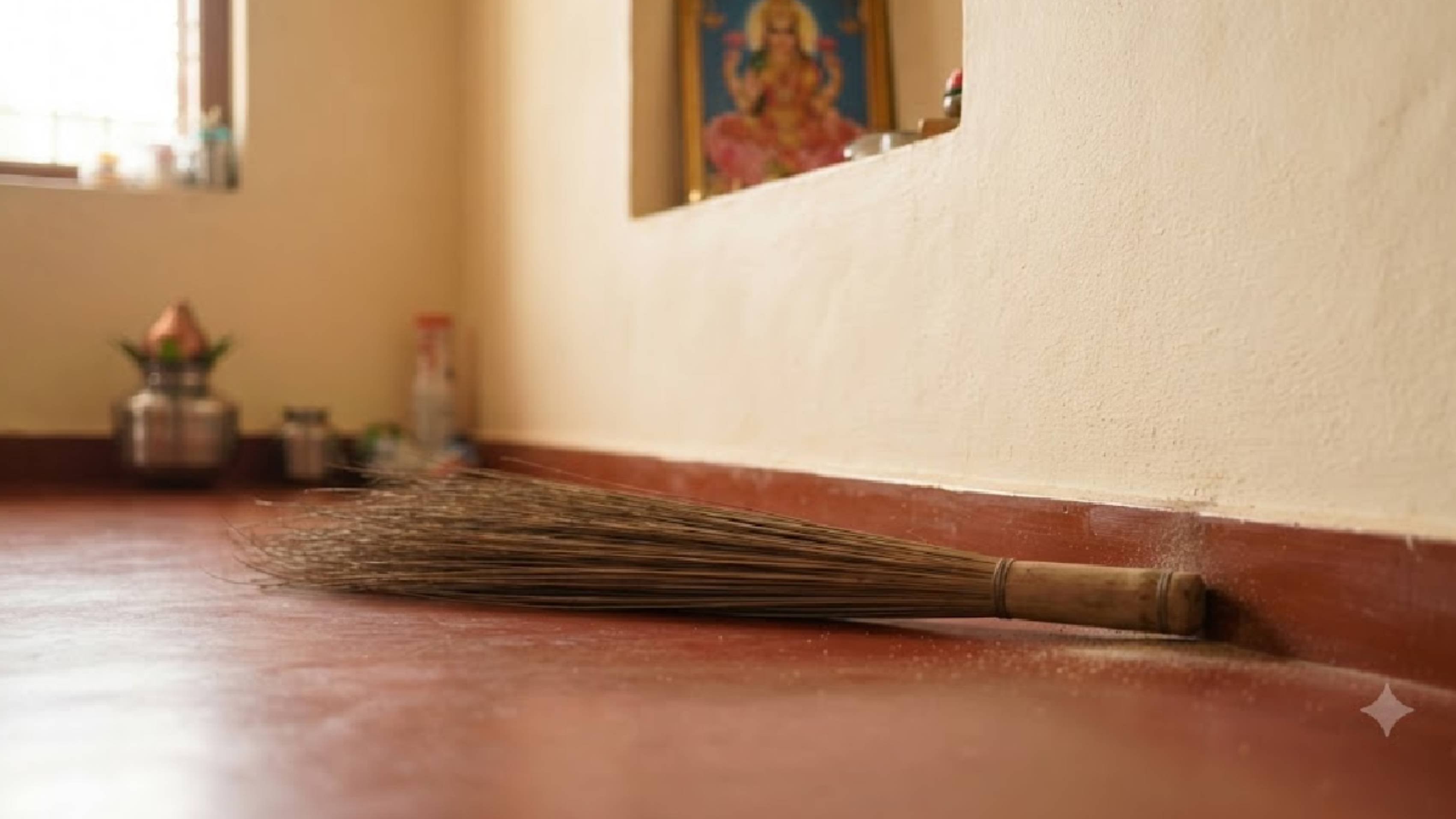 ಮನೆಯಲ್ಲಿ ಪೊರಕೆ ಇಡುವ ಜಾಗ ಸರಿಯಾಗಿದೆಯಾ; ವಾಸ್ತು ಪ್ರಕಾರ ಈ ದಿಕ್ಕಿನಲ್ಲಿ ಇಡಿ!!