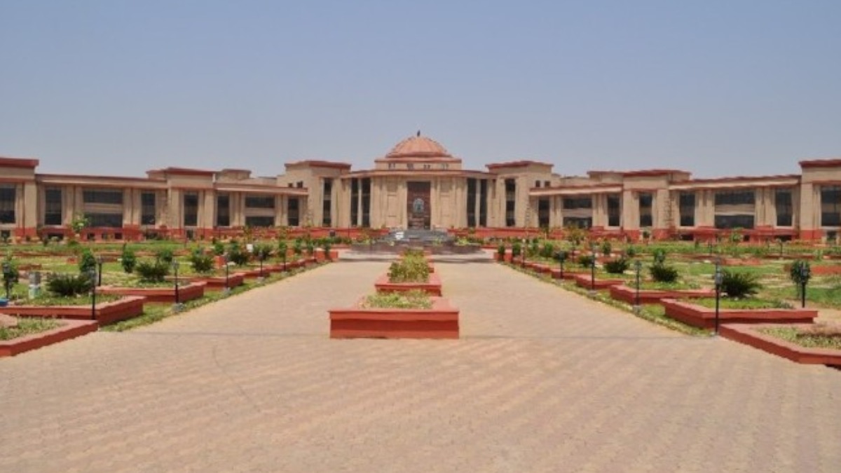 Chhattisgarh HC Grants Divorce After Husband Sent Abusive Messages To Wife’s Family