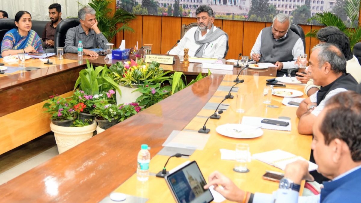 Bengaluru $400 Billion Economy Plan: DK Shivakumar Reviews 2037 Roadmap Targeting 25 Lakh Jobs