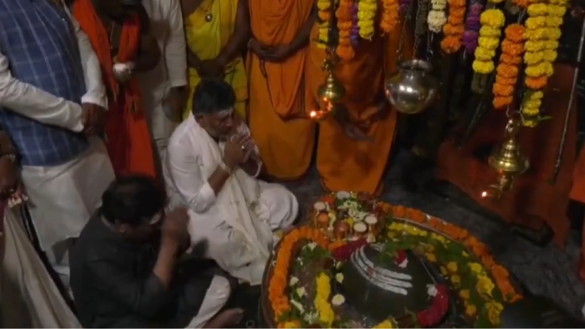 ಕೂಡಲಸಂಗಮಕ್ಕೆ ಸಿಎಂ ಡಿಕೆಶಿ ಭೇಟಿ - ಸಂಗಮೇಶ್ವರ ದೇವರಿಗೆ ಪೂಜೆ ಸಲ್ಲಿಕೆ!!