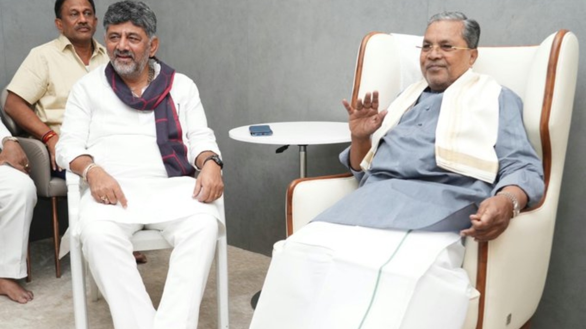 ಸಿದ್ದರಾಮಯ್ಯರನ್ನು ಭೇಟಿಯಾದ ಡಿಕೆಶಿ-ರಾಜಕೀಯ ಬೆಳವಣಿಗೆಗಳ ಕುರಿತು ಮಹತ್ವದ ಚರ್ಚೆ!!