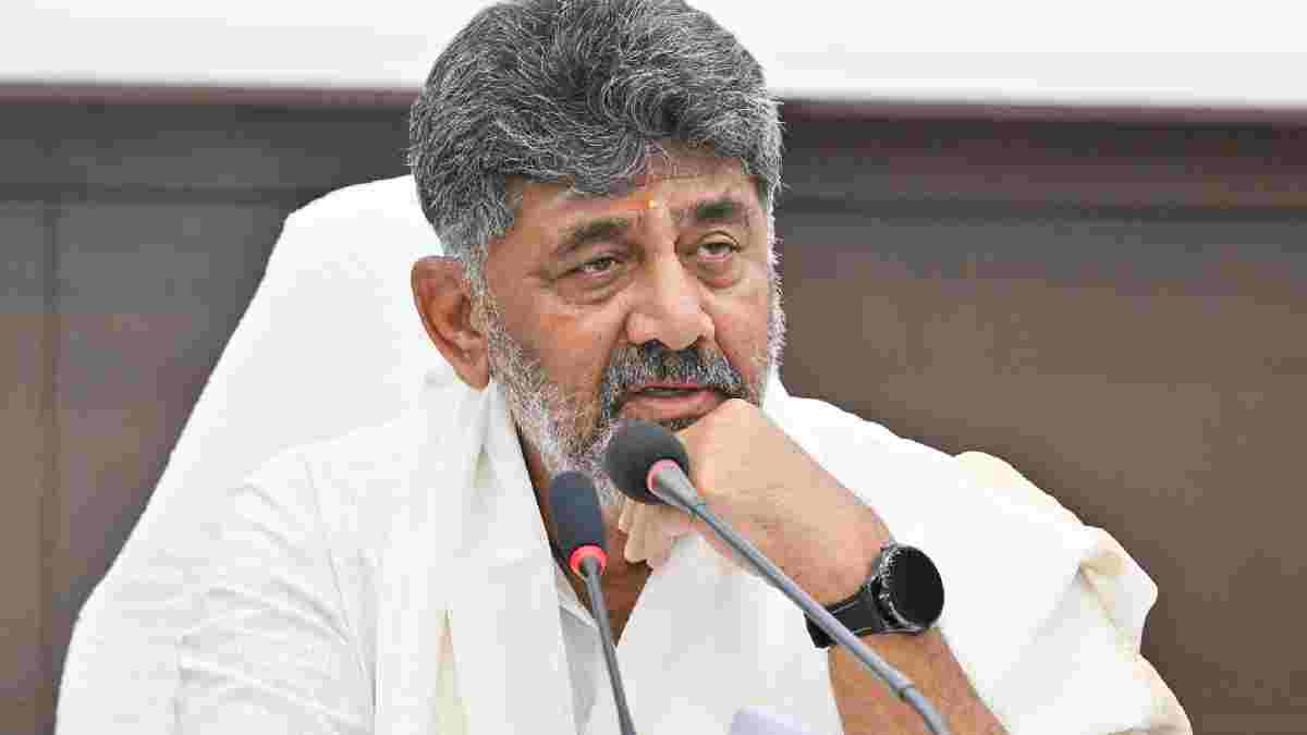 ಸಿಎಂ ಡಿಕೆ ಶಿವಕುಮಾರ್ ಆರೋಗ್ಯದಲ್ಲಿ ಏರುಪೇರು - ವಿಧಾನಸೌಧದಲ್ಲೇ ವೈದ್ಯರಿಂದ ತುರ್ತು ಚಿಕಿತ್ಸೆ!!