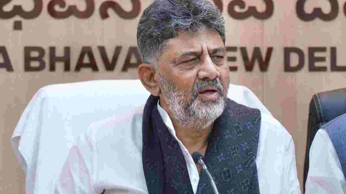 ‘ಕುಮಾರಸ್ವಾಮಿ ಏನಾದರೂ IT ಅಧಿಕಾರಿಯೇ?’; ಆಸ್ತಿ ಆರೋಪಕ್ಕೆ ಡಿಕೆಶಿ ಖಡಕ್ ಉತ್ತರ!!