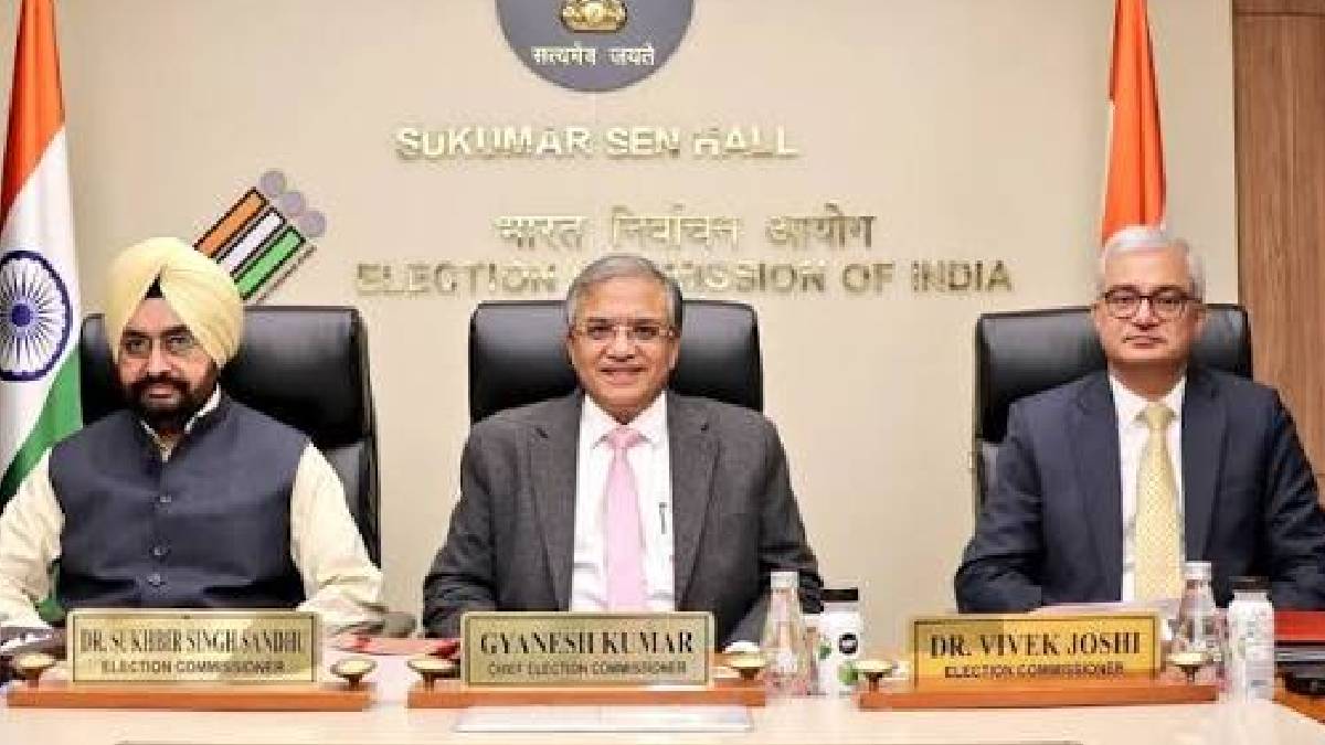SIR ಬೆನ್ನಲ್ಲೇ ಚುನಾವಣಾ ಆಯೋಗದಲ್ಲಿ ಬಿಕ್ಕಟ್ಟು? ಇಬ್ಬರು ಆಯುಕ್ತರ 14 ಆಕ್ಷೇಪಣೆ!!