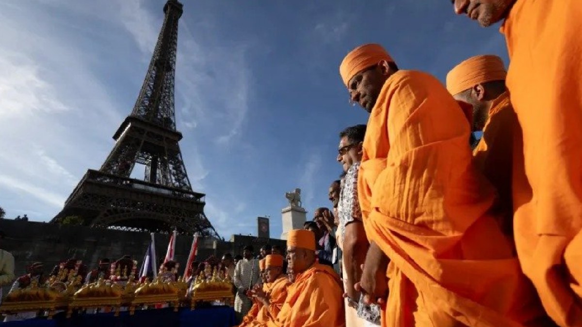 Eiffel Tower Row: BAPS Denies Claims Female Staff Were Hidden From Hindu Delegation