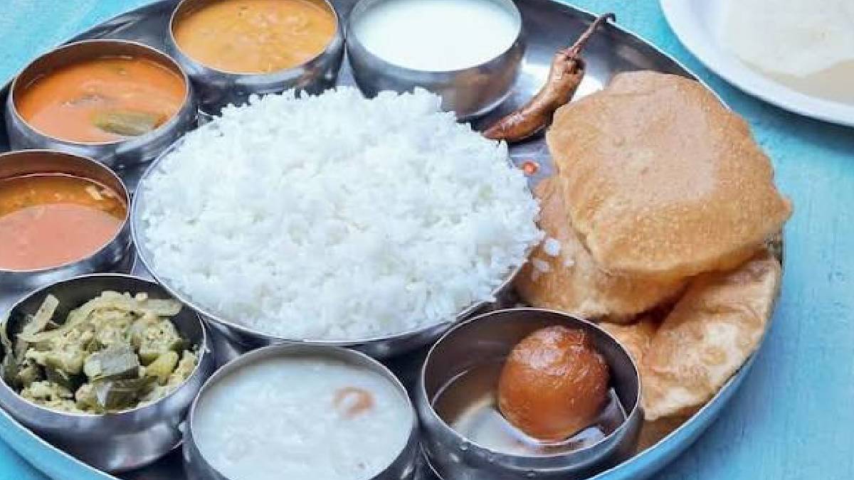ಬೆಂಗಳೂರಿನ ಹೋಟೆಲ್‌ನಲ್ಲಿ ಜಿರಳೆಗಳ ಹಾವಳಿ-ಅವಧಿ ಮೀರಿದ ಆಹಾರ ಪತ್ತೆ, ಅಡುಗೆಮನೆ ಸೀಜ್!!