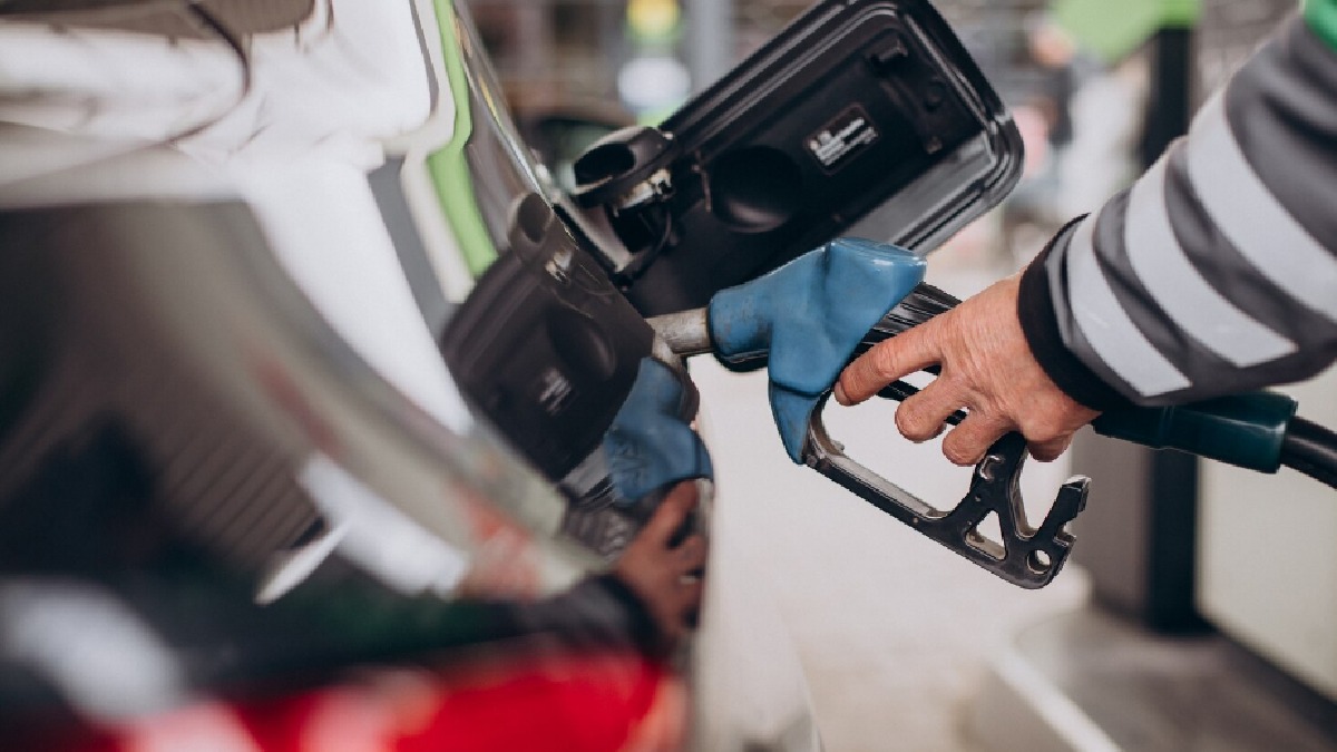 Fuel Pumps May Stop Accepting UPI Above Rs 2,000 From October 15 Over MDR Dispute