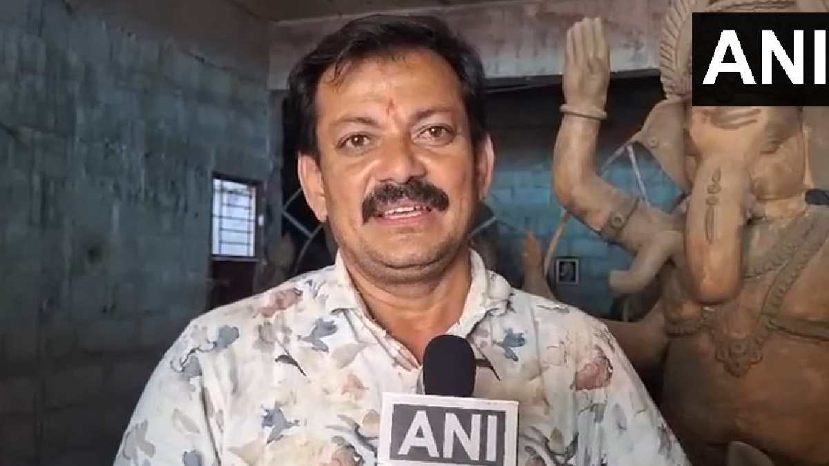 Ramanagara artisan making natural clay Ganesha idols | Photo Credit: https://x.com/ANI