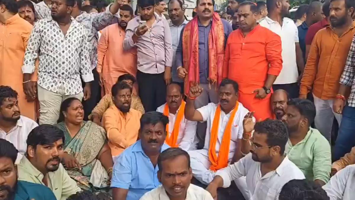 Hyderabad Ganesh Immersion Row: Three Detained After Non-Veg Food Waste Reportedly Thrown From Apartment