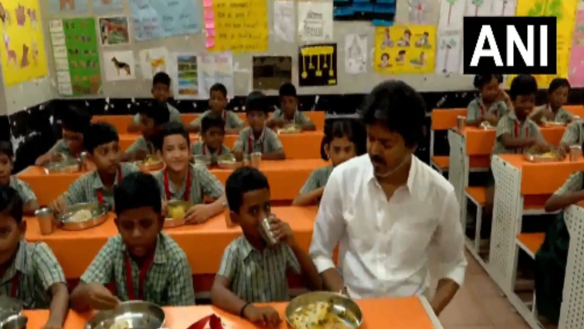 Tamil Nadu Breakfast Scheme Expansion: CM Vijay Visits Government School in Chennai