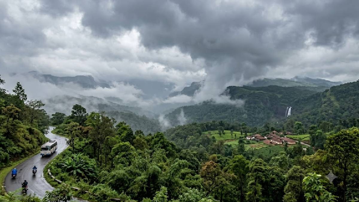 ಕರಾವಳಿ, ಮಲೆನಾಡಿನಲ್ಲಿ ಮಳೆ- ಉತ್ತರ ಕರ್ನಾಟಕದಲ್ಲಿ ಒಣಹವೆ- ರಾಜ್ಯದ ಇಂದಿನ ಹವಾಮಾನ ವರದಿ!!