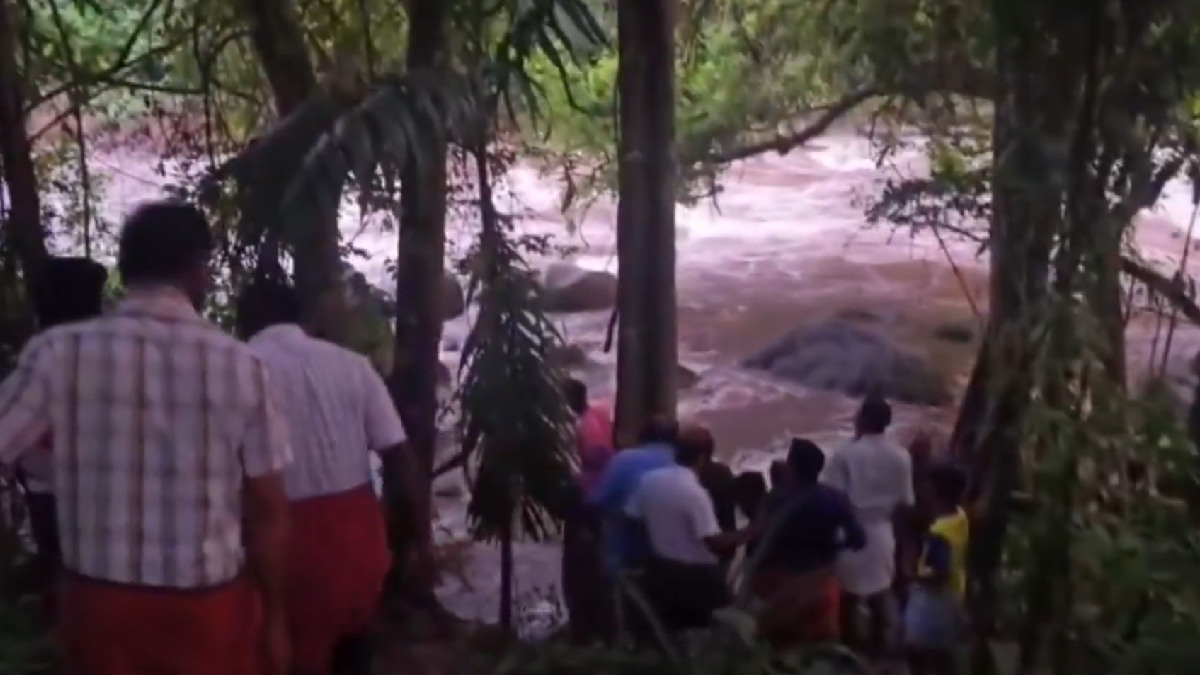 Heavy Rains Batter Kerala: 5 Dead, 2 Missing After Flash Floods and Landslides
