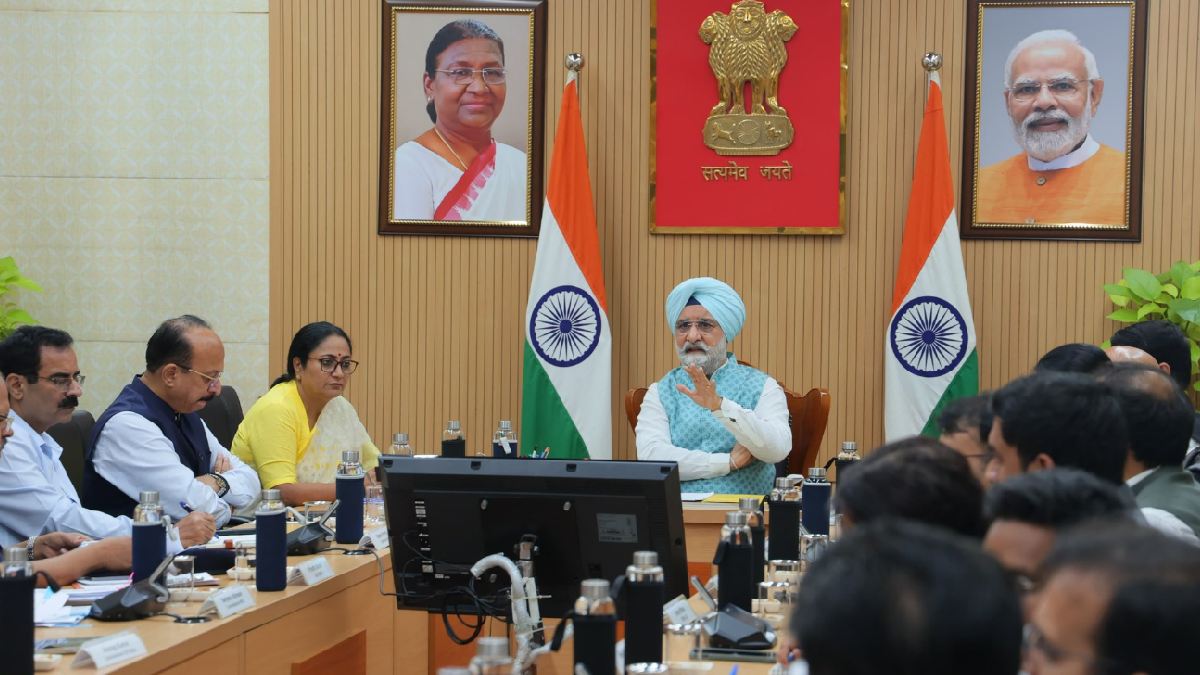 Delhi PG Safety Alert: L-G Orders Audit of All PG Hubs After Satya Niketan Building Collapse