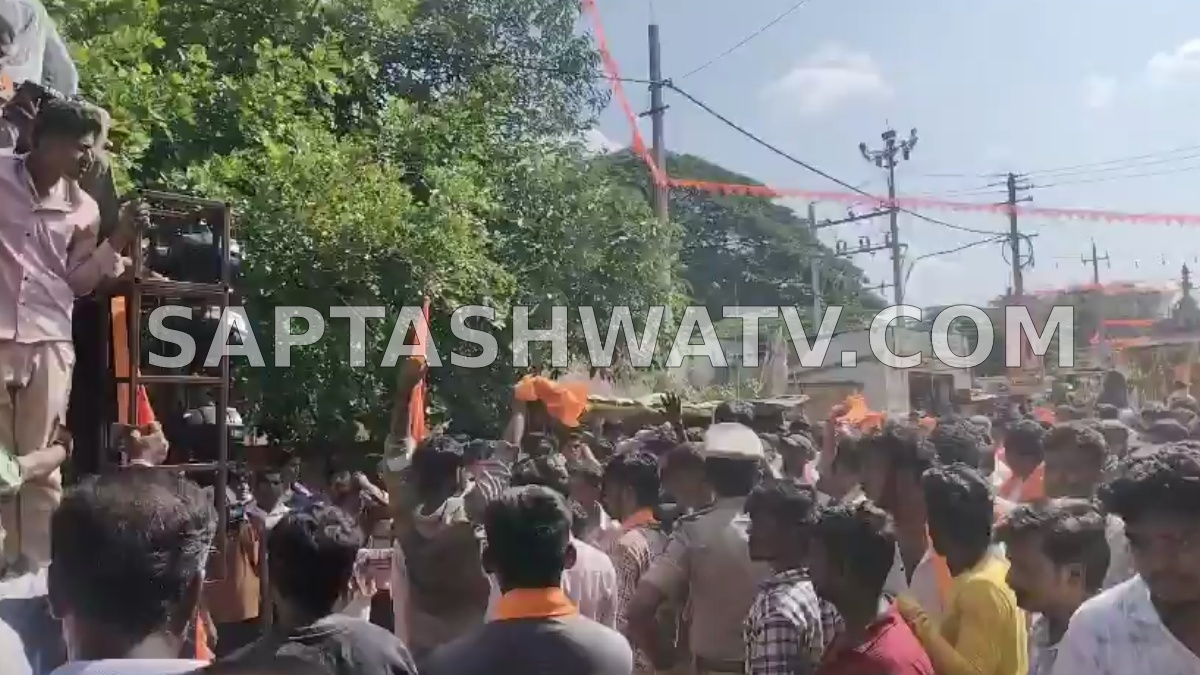 Maddur Ganapati Procession: Tension Between Police and BJP-JD(S) Workers Near Mosque