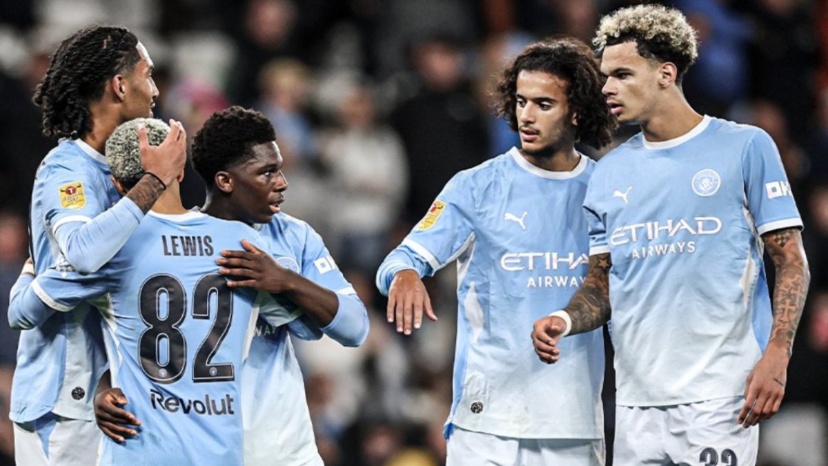 Manchester City Crush Norwich 5-0 as Teenage Debutant Samba Scores Twice
