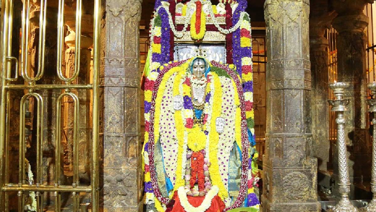 ಮಂತ್ರಾಲಯ ಮಠದ ಹೆಸರಿನಲ್ಲಿ ಸೈಬರ್ ವಂಚನೆ-ಖಾಸಗಿ ವೆಬ್‌ಸೈಟ್‌ಗಳ ಬಗ್ಗೆ ಶ್ರೀಗಳ ವಾರ್ನಿಂಗ್!!