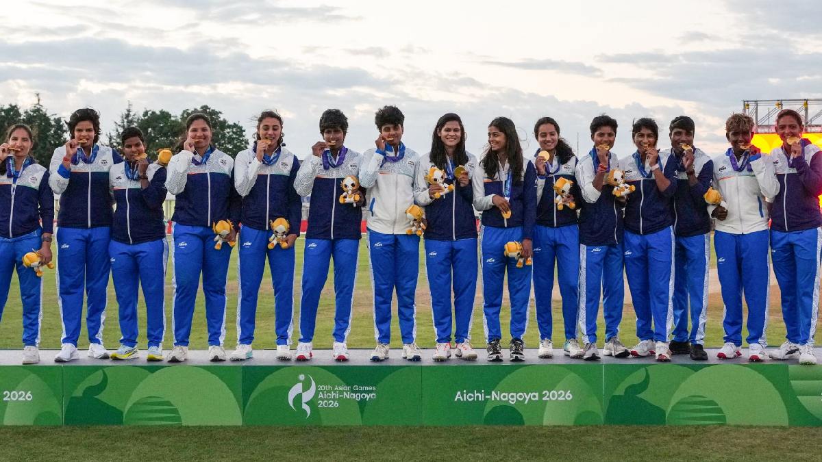 India women's cricket team celebrates Asian Games gold. | Photo Credit: https://x.com/VVSLaxman281