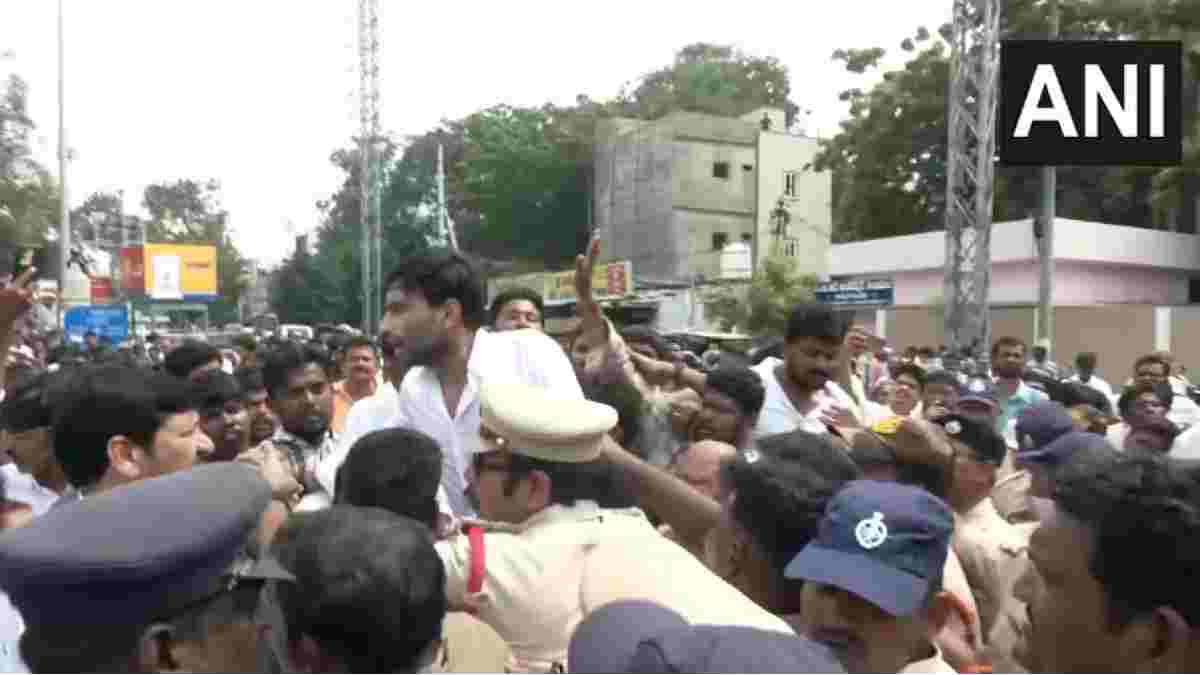 ವಿಜಯವಾಡದಲ್ಲಿ ಇಂದು Mega DSC ವಿರುದ್ಧ YSRCP ಹೋರಾಟ - ಕ್ರೀಡಾ ಪ್ರಮಾಣಪತ್ರಗಳ ಪರಿಶೀಲನೆಗೆ ಒತ್ತಾಯ!!