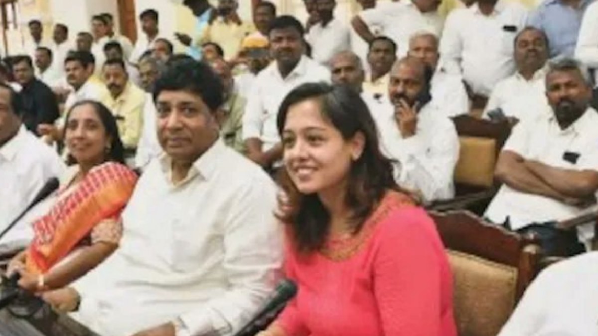Karnataka Doctor Faces Action Over Rs 75,000 Salary And Namma Clinic Absence Row
