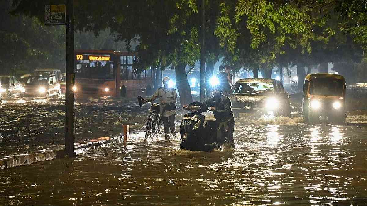 Delhi-NCR Rain Alert: IMD Issues Red Alert as Heavy Rain Threatens Waterlogging