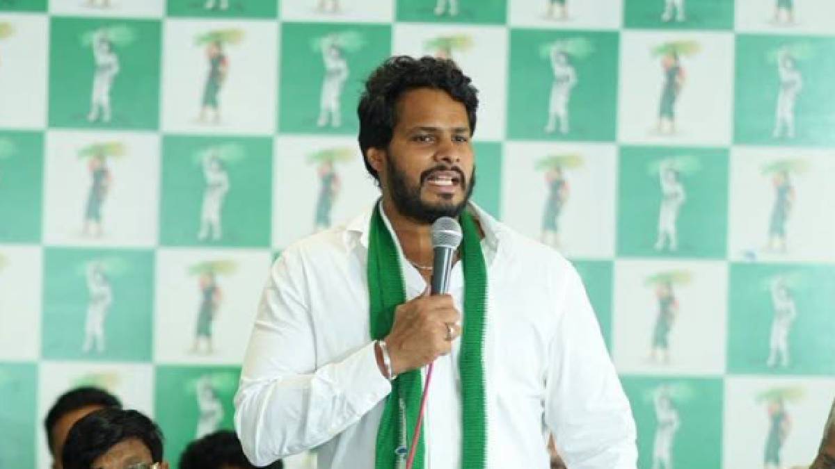 ಕ್ಯಾಮೆರಾಗೆ ಪೋಸ್ ಕೊಡುವ ಮೊದಲು ಉತ್ತರಿಸಿ | Photo Credit: https://www.instagram.com/nikhilgowda_jaguar/
