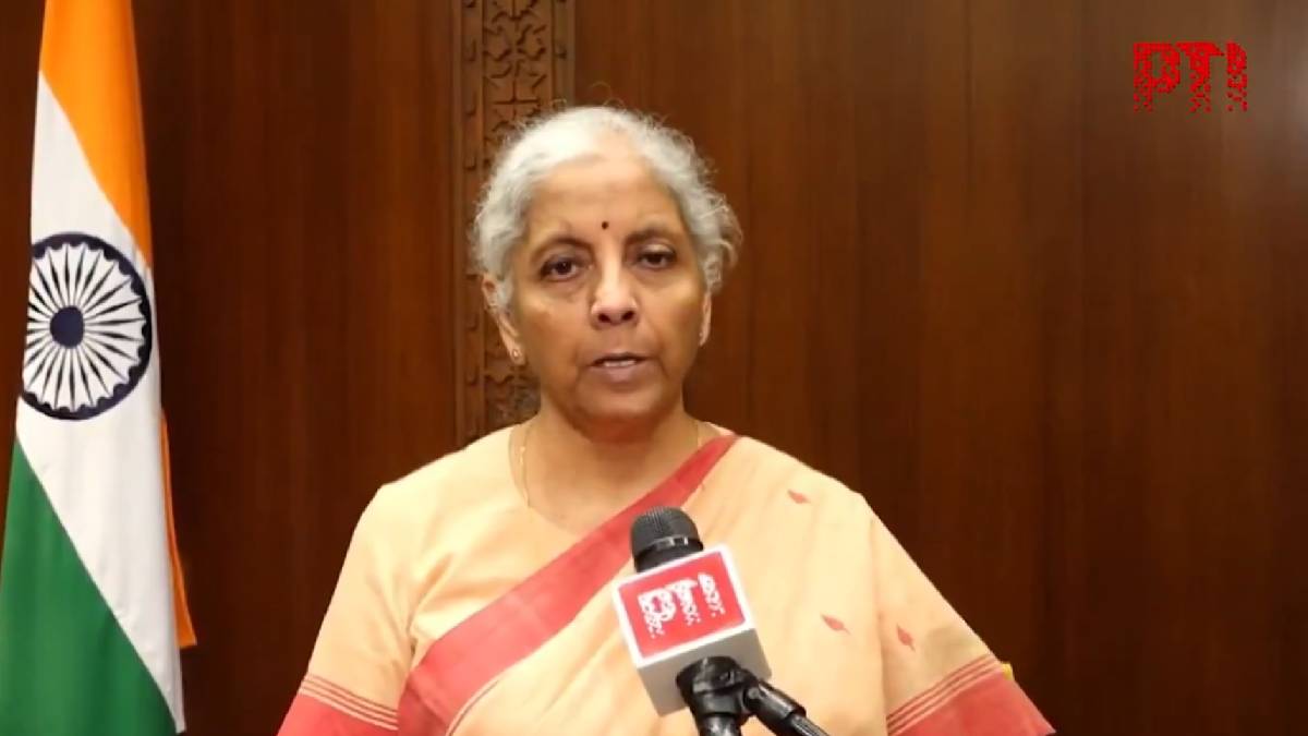 Nirmala Sitharaman Clarifies UPI MDR: Charges Above ₹2,000 Won’t Be Passed on to Consumers