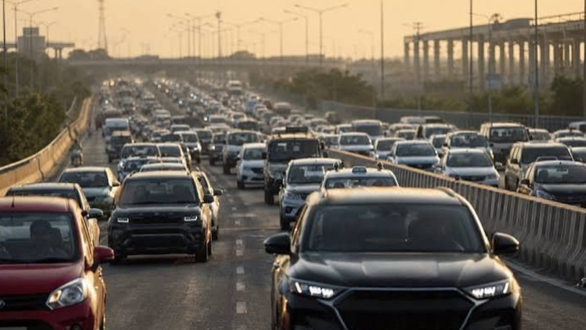 Cleaner-Fuel Vehicles Overtake Petrol Cars in India for the First Time, Capture 42% of August Sales