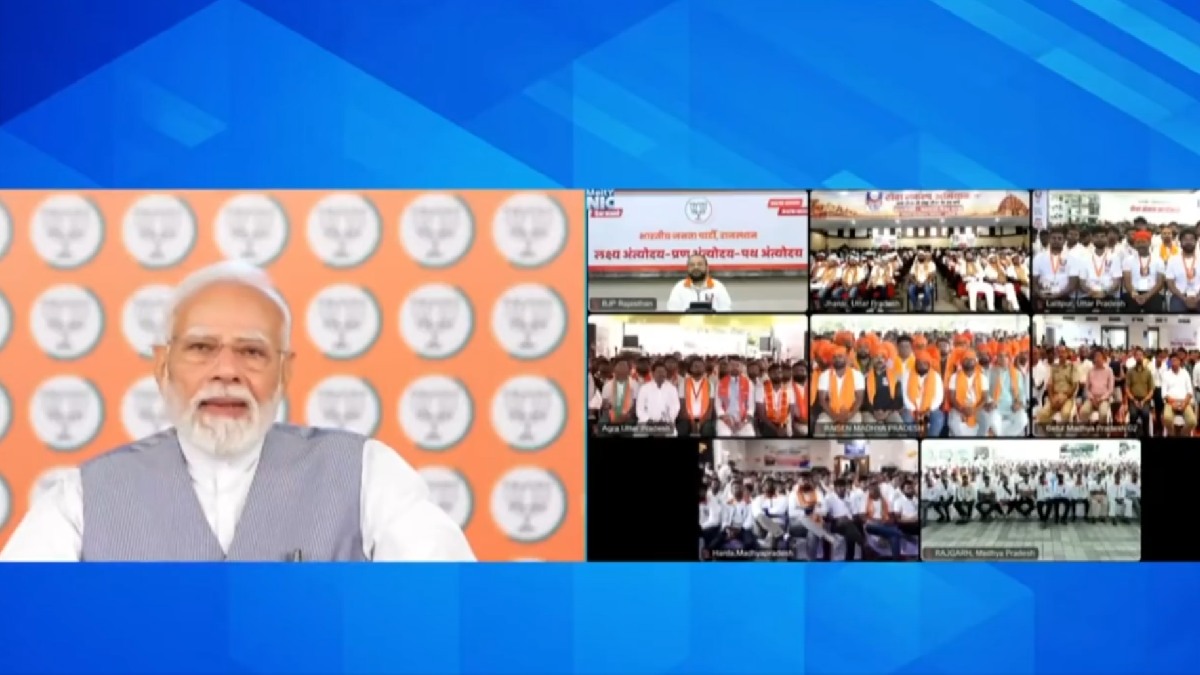 PM Modi Addresses Seva Yatris, Calls for Self-Reliant India and Spirit of Service
