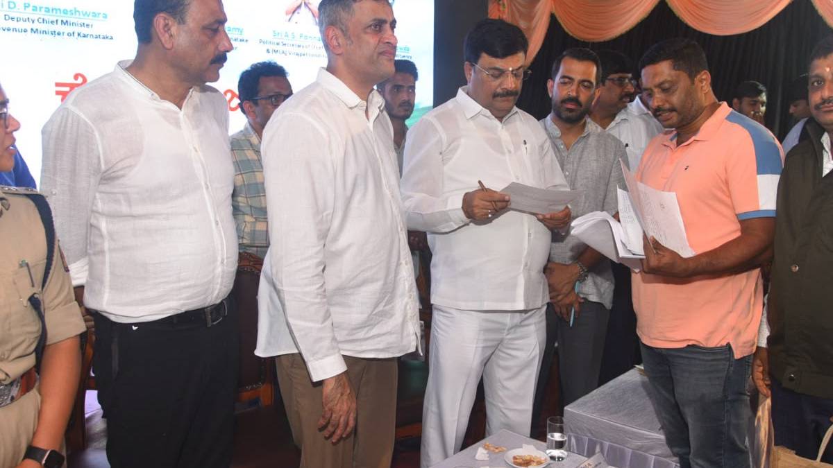 ಮೊದಲ ಸಭೆಯಲ್ಲೇ 25 ಸಾವಿರಕ್ಕೂ ಹೆಚ್ಚು ದೂರು | Photo Credit: https://x.com/GowdaMantar