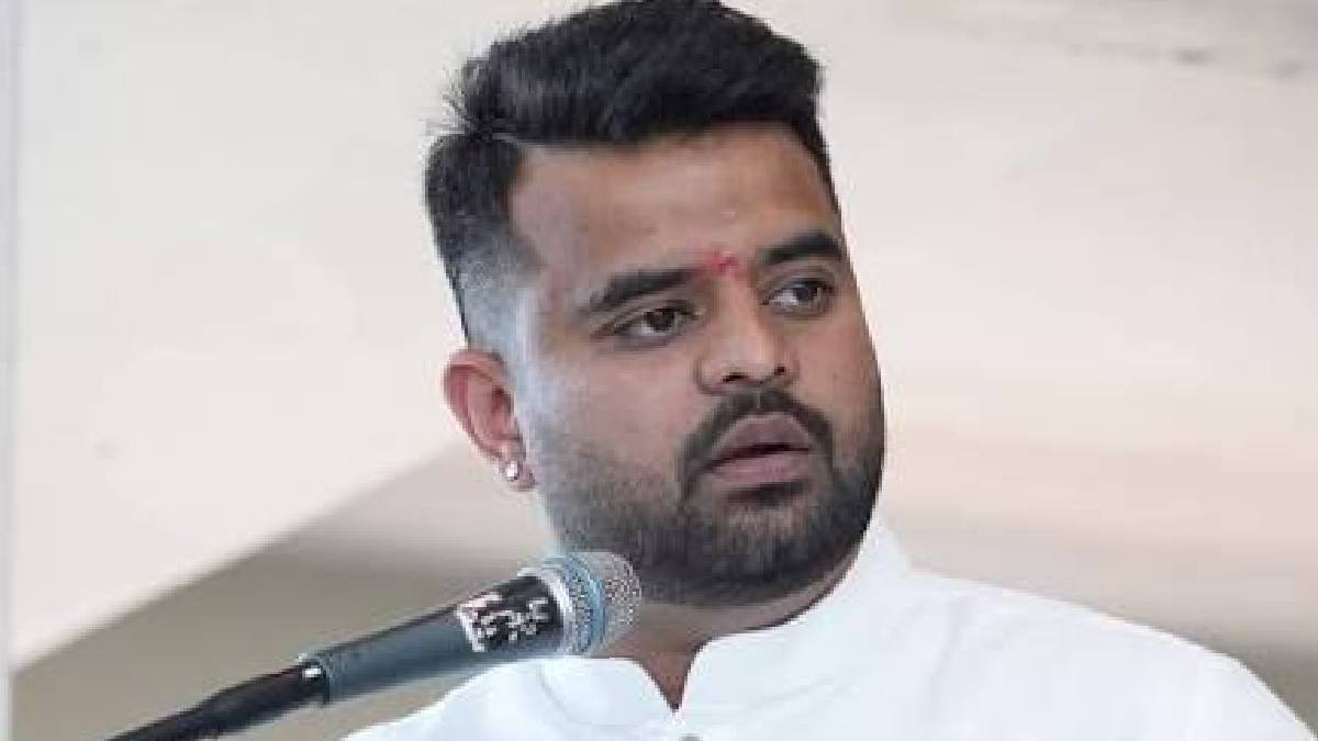 ಪರಪ್ಪನ ಅಗ್ರಹಾರ ಜೈಲಿನಲ್ಲಿ ಮೊಬೈಲ್ ಬಳಕೆ- ಪ್ರಜ್ವಲ್ ರೇವಣ್ಣಗೆ 2 ದಿನ ಪೊಲೀಸ್ ಕಸ್ಟಡಿ!!
