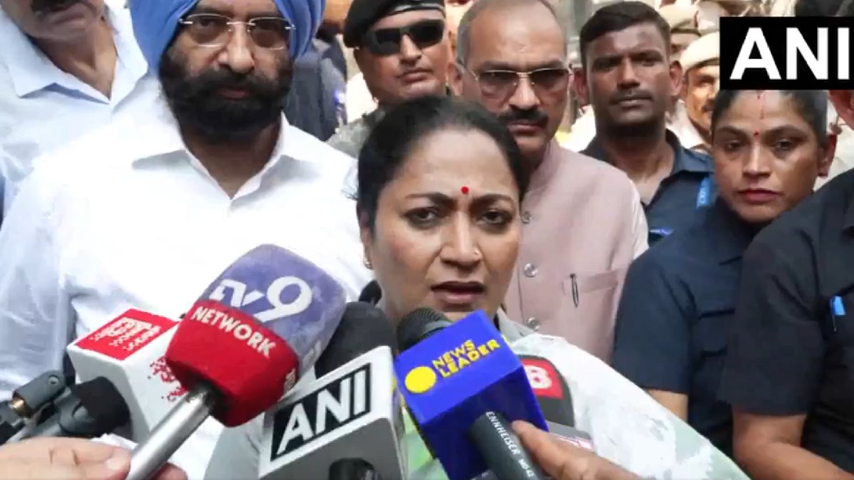 'No One Will Be Spared': Delhi CM Rekha Gupta Orders Strict Action After Satya Niketan PG Building Collapse
