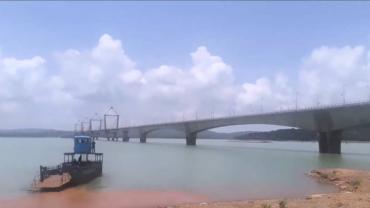 Sigandur Ferry History: The Lifeline Across Sharavathi Backwaters | Photo Credit: https://x.com/navin_ankampali / Chavisha Jain