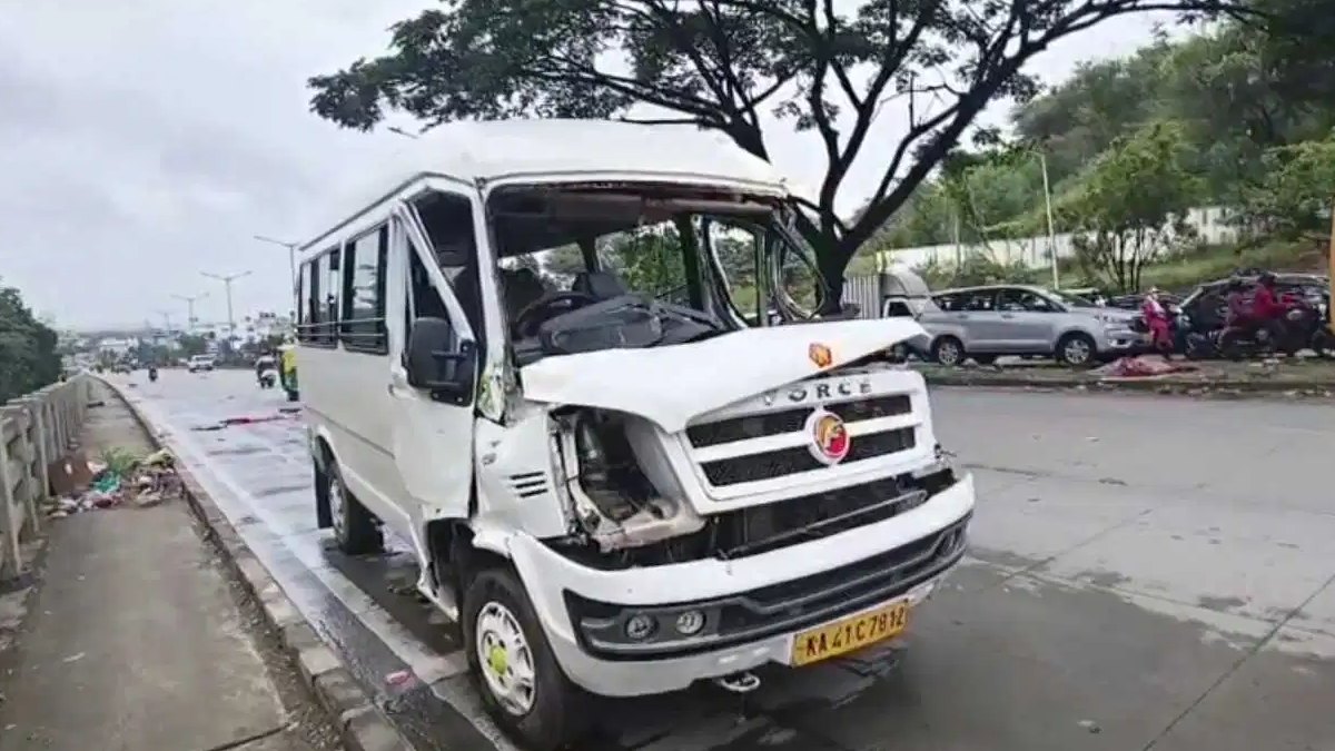 Bengaluru: Youth Dies, Five Injured After Traveller Hits Electric Pole While Avoiding Wheelie Riders